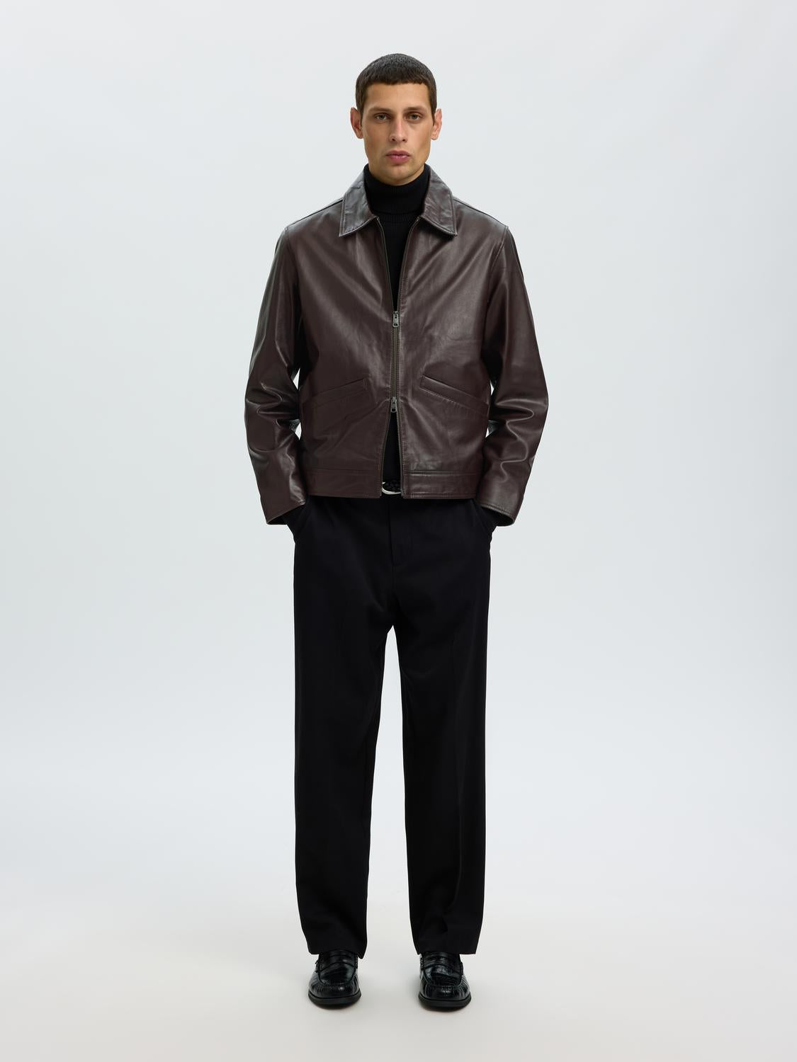 model_shot-front_full